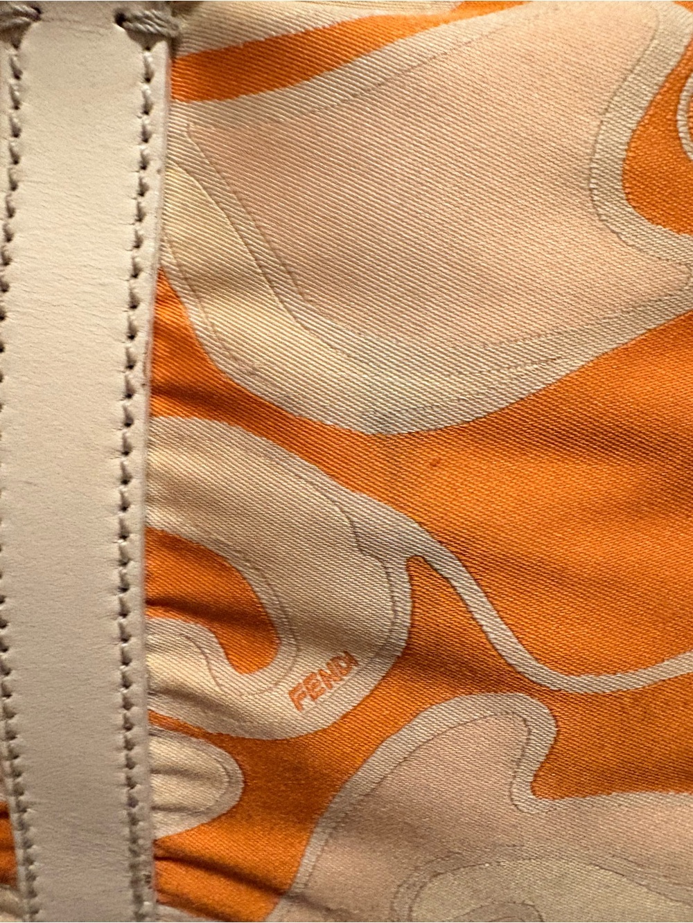 Vintage Fendi Swirl Bag Preloved. - Picture 6 of 8